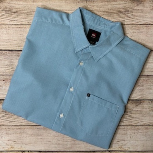Quiksilver Other - QUIKSILVER Men's Short Sleeve Button Down Shirt